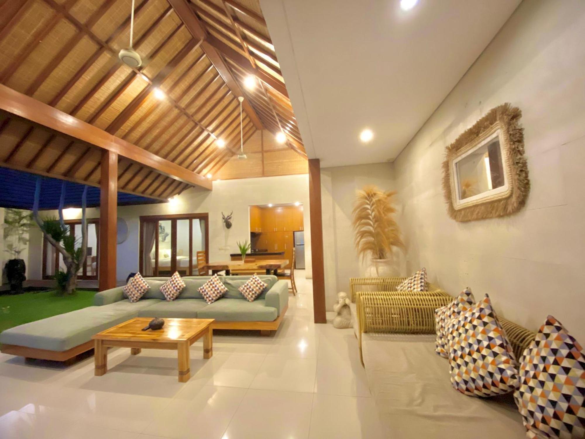 Nil Villa Seminyak Экстерьер фото