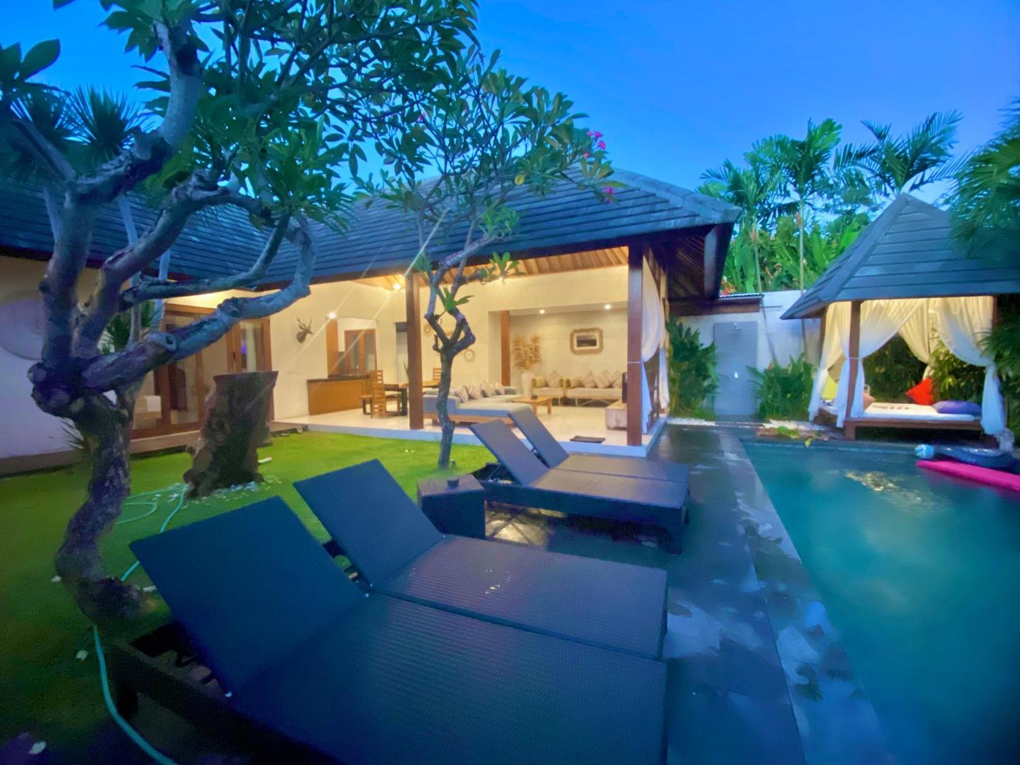 Nil Villa Seminyak Экстерьер фото