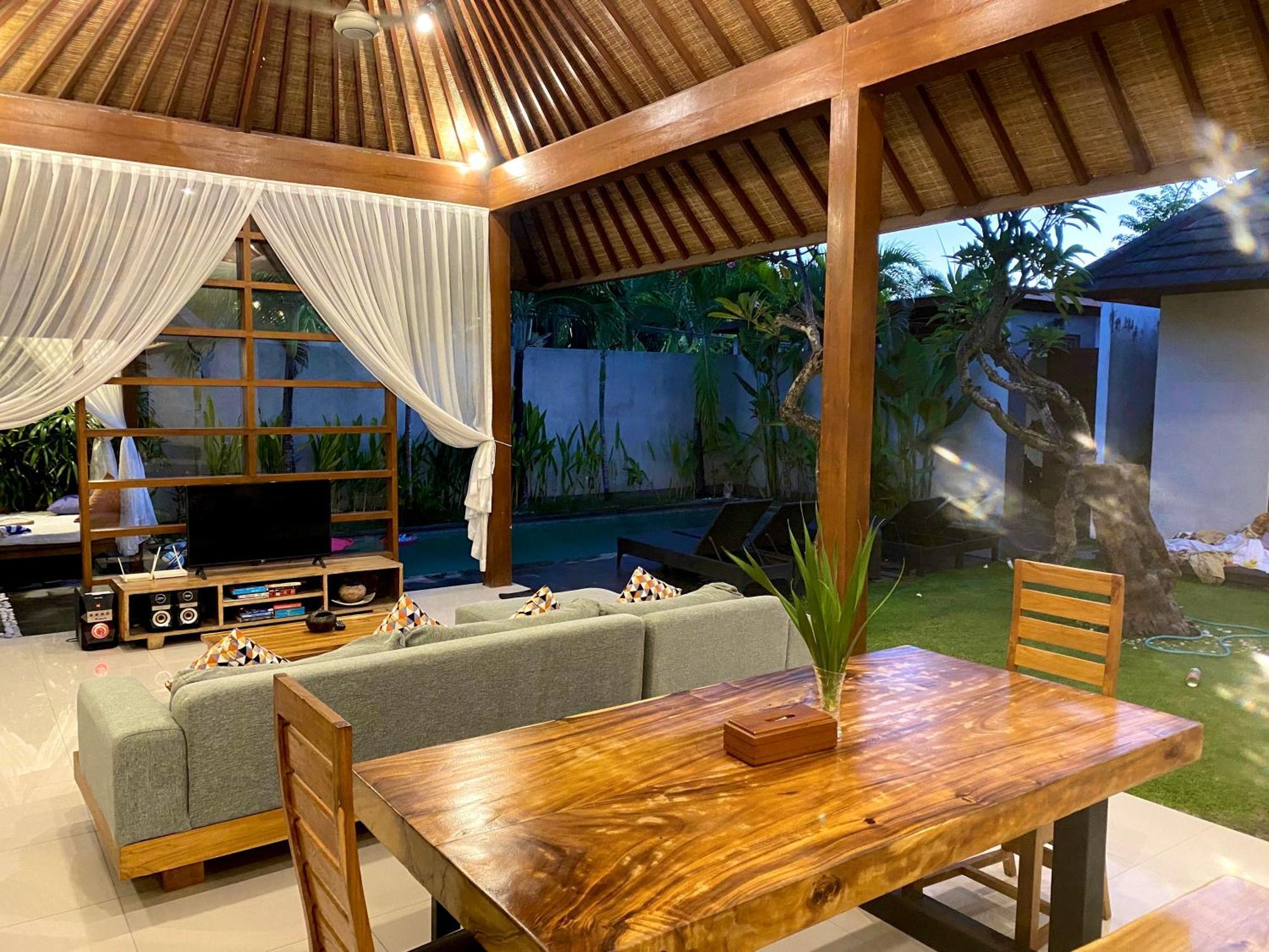 Nil Villa Seminyak Экстерьер фото