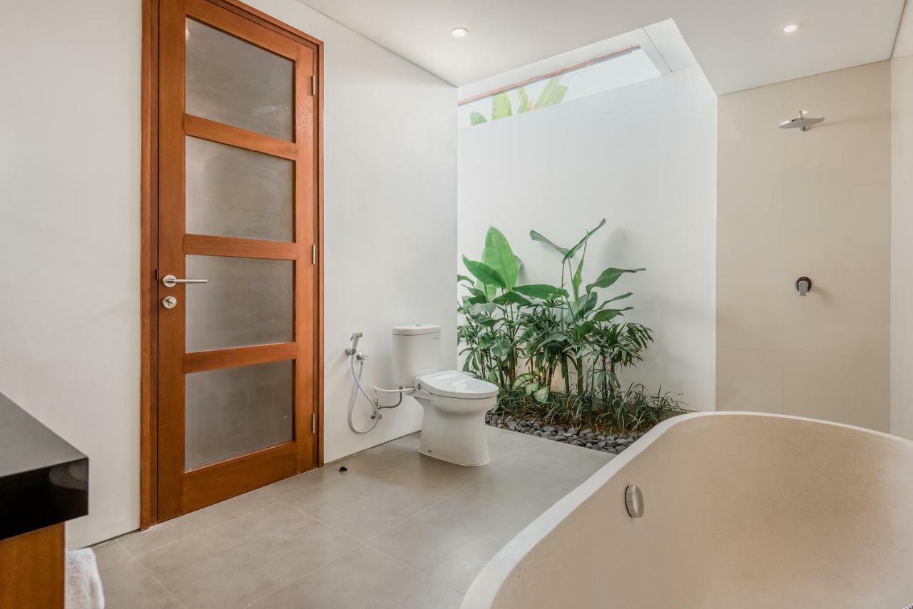 Nil Villa Seminyak Экстерьер фото