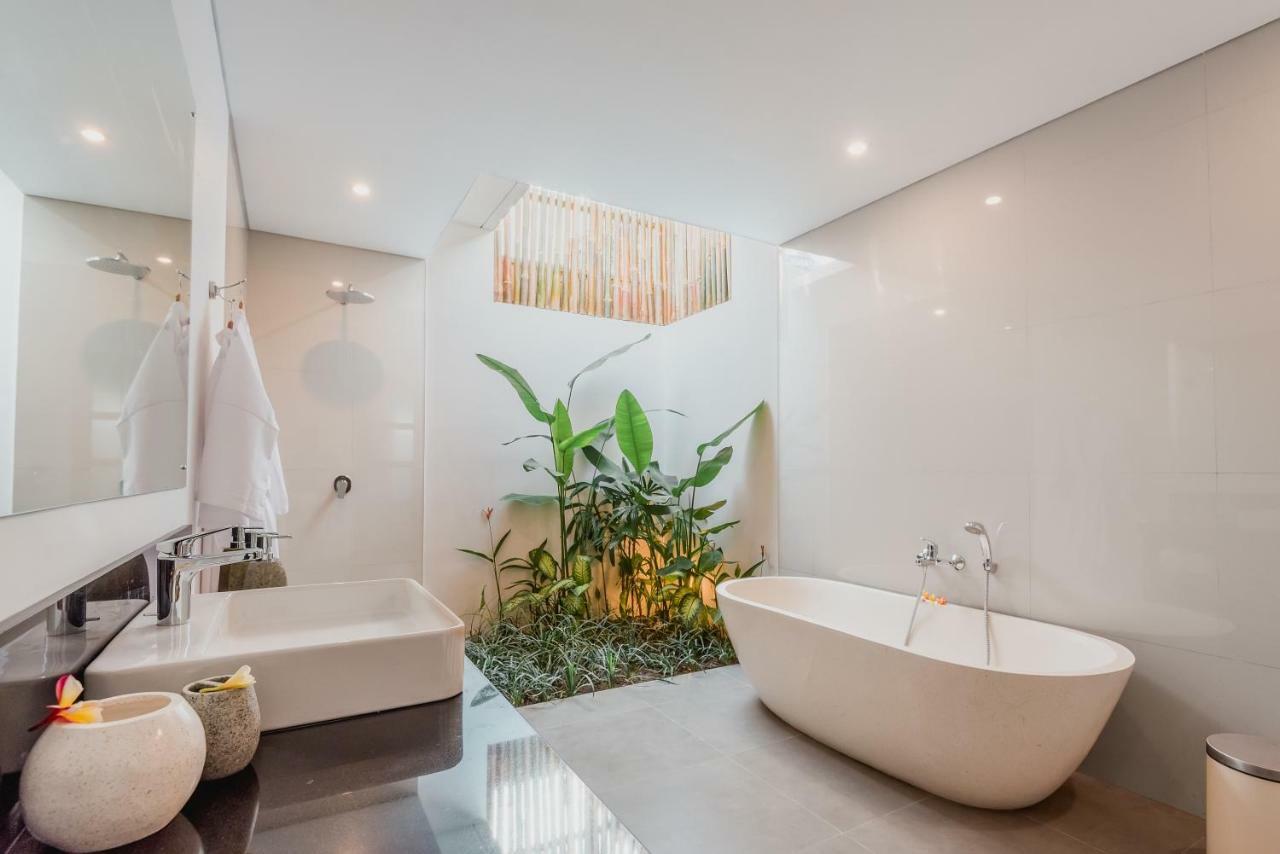 Nil Villa Seminyak Экстерьер фото