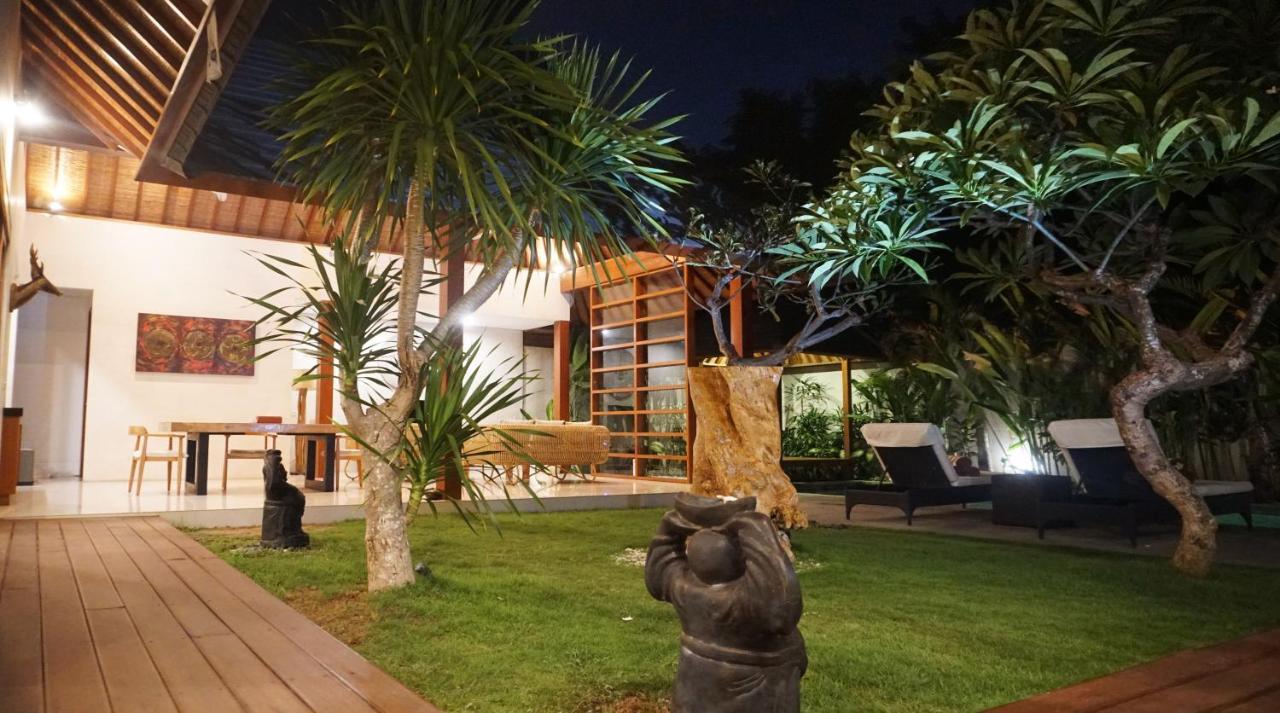 Nil Villa Seminyak Экстерьер фото